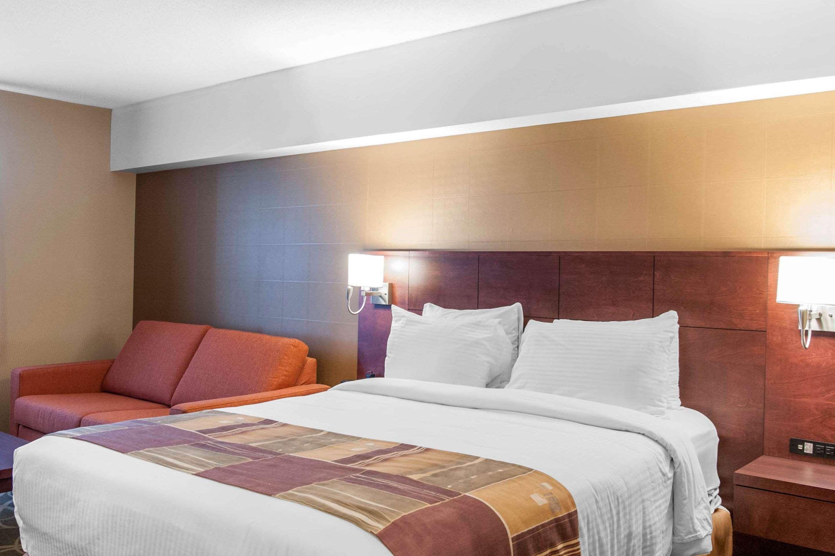 Quality Hotel & Suites Гандер Екстериор снимка