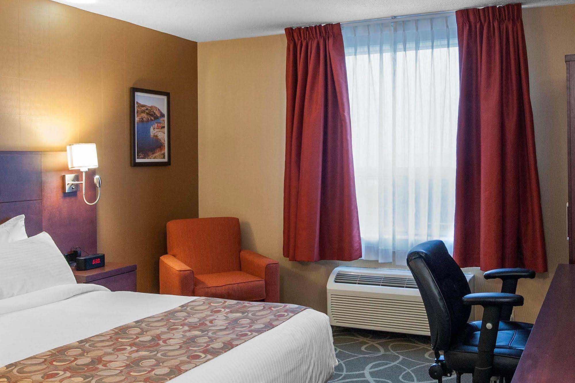 Quality Hotel & Suites Гандер Екстериор снимка